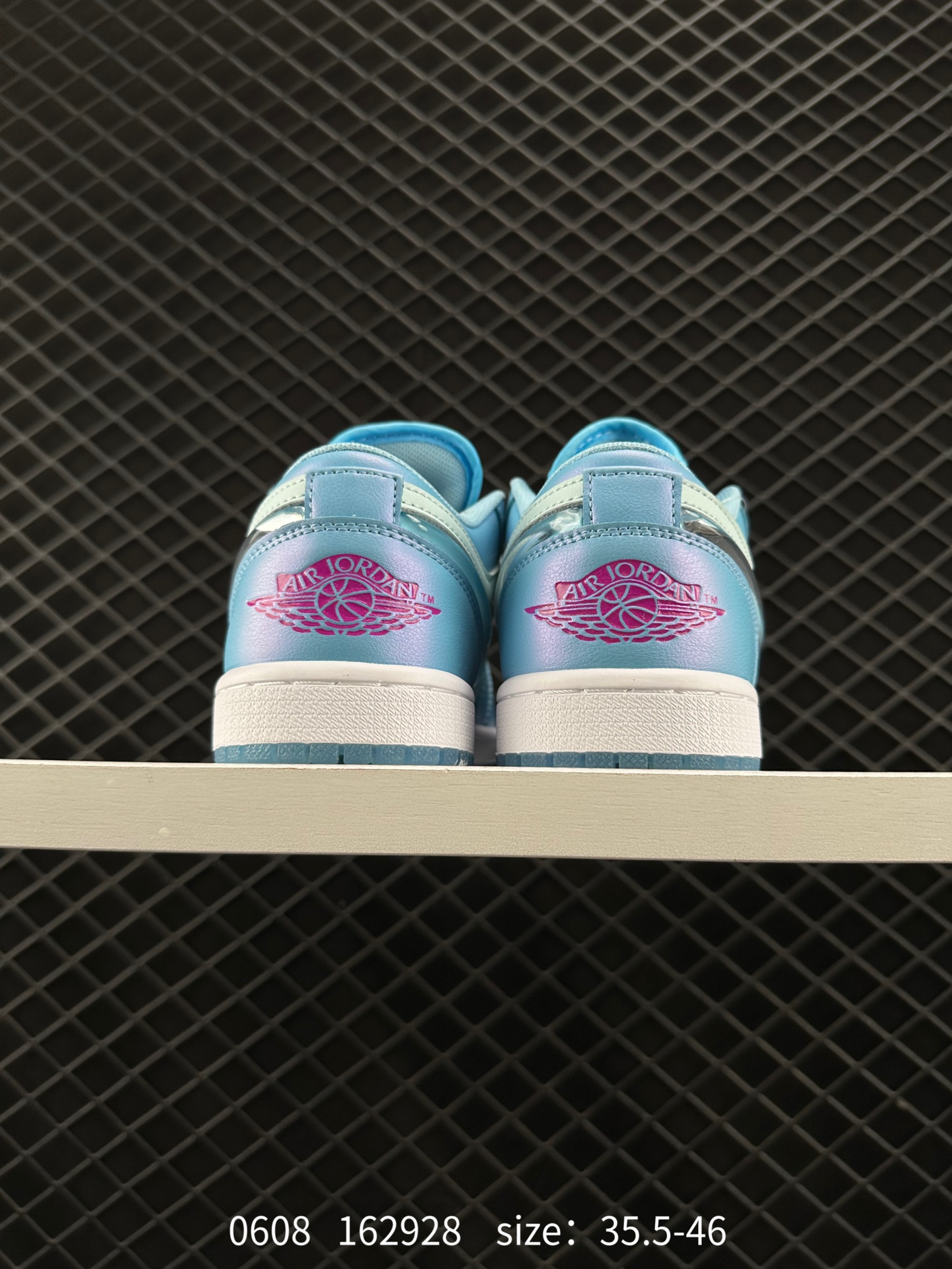 Nike Air Jordan 1 Low AJ1